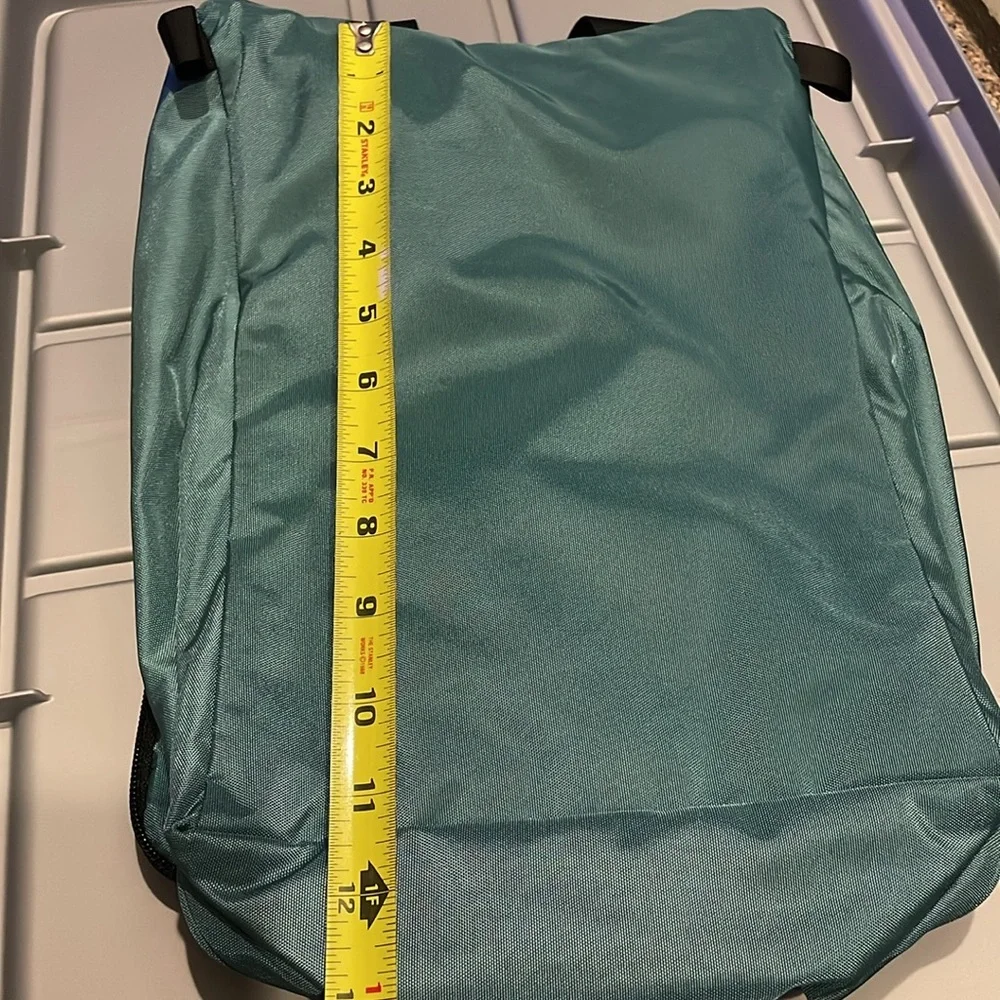 LLBean toiletries bag Green Like New LL Bean